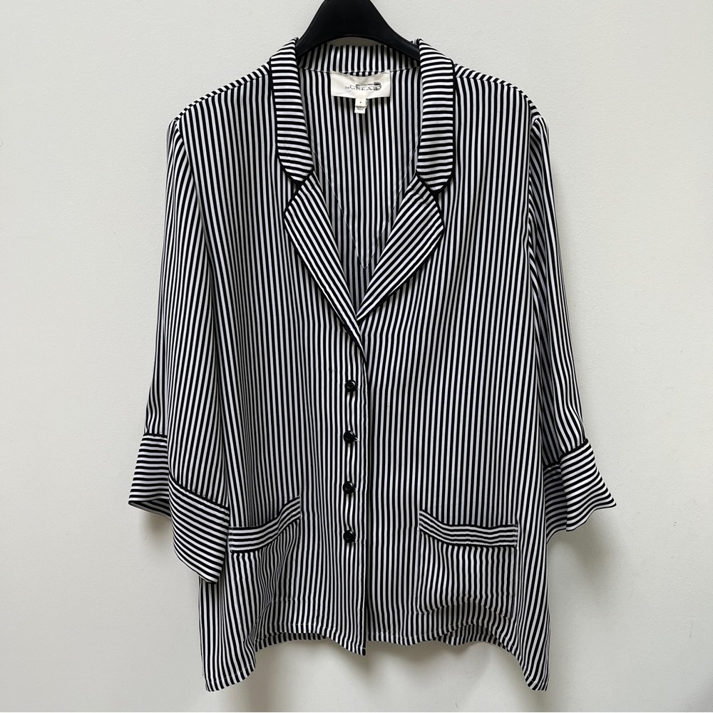 The GREAT black and white oversized silk top - 0